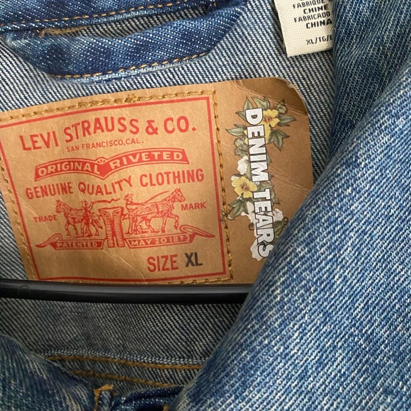 Light blue Jean Denim Tear Denim Jacket - Picture 3 of 3